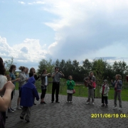 2011 - Zakończenie roku szkolnego - chórek Droga do Nazaretu - szkolny wolontariat, pielgrzymka na Lednicę pod opieką ks. Macieja