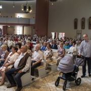 Uroczysta Msza Święta celebrowana przez ks. Damiana Dudkowiaka.