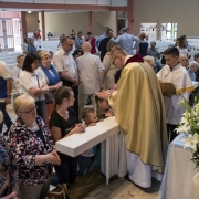 Uroczysta Msza Święta celebrowana przez ks. Damiana Dudkowiaka.