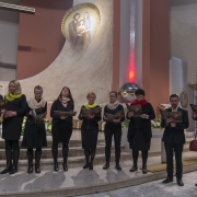 Schola Mikael z par. Chrystusa Jedynego Zbawiciela w Swarzędzu - śpiew Akatystu