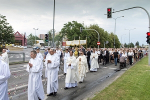 Boże Ciało - procesja do czterech ołtarzy.