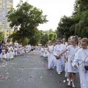 Procesja Bożego Ciała ulicami naszego osiedla.