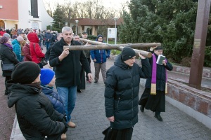 Wielkopiątkowa droga krzyżowa