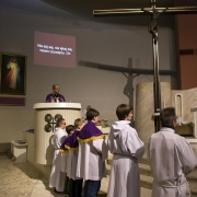 Droga Krzyżowa z udziałem muzyków z Apostolatu Józefa i Maryji.