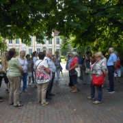 Gdańsk - ogrody przy Katedrze Oliwskiej.