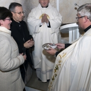 Przekazanie kluczy do naszej świątyni Ks. Jackowi Maćkowiakowi.