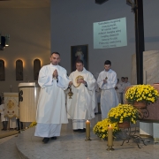 Sprawowanie uroczystej Mszy Świętej przez nowego Ks. Proboszcza.