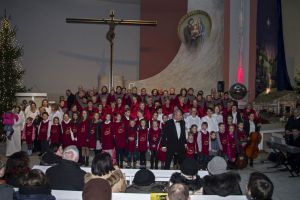  15-sta rocznica powstania chóru Nazaret - wspólne kolędowanie z zaproszonymi gośćmi.