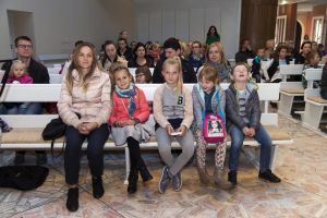 Poświęcenie różańców dzieci I-szo Komunijnych. Wrzesień 2017 r.