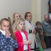 Poświęcenie różańców dzieci I-szo Komunijnych.