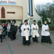 Uroczystość zakończenia Misji Świętych przy Krzyżu misyjnym.