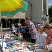 Majówka parafialna - 21 maj 2017r. "stoisko księgarskie"