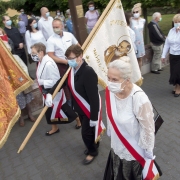 Procesja rusza do III ołtarza