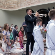 Błogosławieństwo Eucharystią na cztery strony świata.
