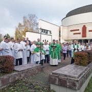 Odsłonięcie pamiątkowej tablicy poświęconej budowniczemu naszego kościoła.