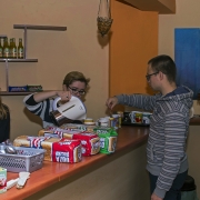Śniadanie w Centrum Duszpasterskim po mszy roratniej,