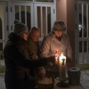 Roraty dla młodzieży i starszych połączone z rekolekcjami adwentowymi.