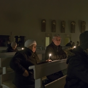 Roraty dla młodzieży i starszych połączone z rekolekcjami adwentowymi.
