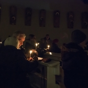 Roraty dla młodzieży i starszych połączone z rekolekcjami adwentowymi.