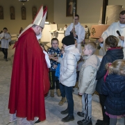 Przybycie na spotkanie z dziećmi św. Mikołaja.