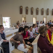 Wieczorma msza św. z udziałem przybyłych do Polski pielgrzymów.