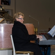 Pani Magda Kozierska-organistka.