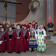 Chór Nazaret i Zespołu Pieśni i Tańca Siekieracy.