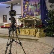 Wieczorne przygotowanie do transmisji w TV Polonia.