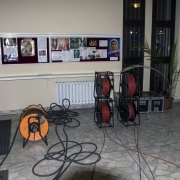 Wieczorne przygotowanie do transmisji w TV Polonia.