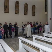Uroczystość odnowienia przyrzeczeń chrzcielnych, poświęcenie świece i alb 2016.