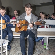 Czuwanie modlitewne z u udziałem młodzieży.