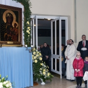 Akt oddania parafii Św. Rodziny Matce Bożej.